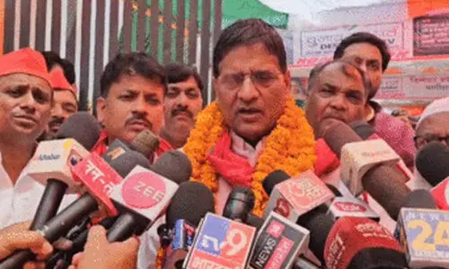 ‘ഇൻഡ്യ’ സ്ഥാനാർഥിയെ വീട്ടുതടങ്കലിലാക്കിയെന്ന്