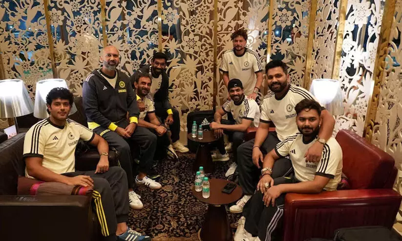 ഇനി ലക്ഷ്യം ട്വന്റി20 ലോകകപ്പ്; രോഹിത്തും സംഘവും ന്യൂയോർക്കിലേക്ക് പറന്നു ഇനി ലക്ഷ്യം ട്വന്റി20 ലോകകപ്പ്; രോഹിത്തും സംഘവും ന്യൂയോർക്കിലേക്ക് പറന്നു