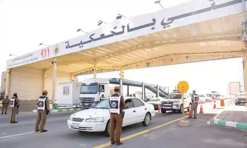 അനധികൃത ഹജ്ജ് തീർഥാടനം: മക്കയിൽ കർശന പരിശോധന തുടരുന്നു അനധികൃത ഹജ്ജ് തീർഥാടനം: മക്കയിൽ കർശന പരിശോധന തുടരുന്നു