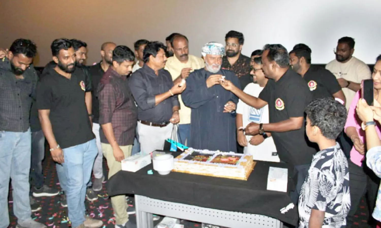 ട​ർ​ബോ ഫാ​ന്‍സ് ഷോ​യും വി​ജ​യാ​ഘോ​ഷ​വും