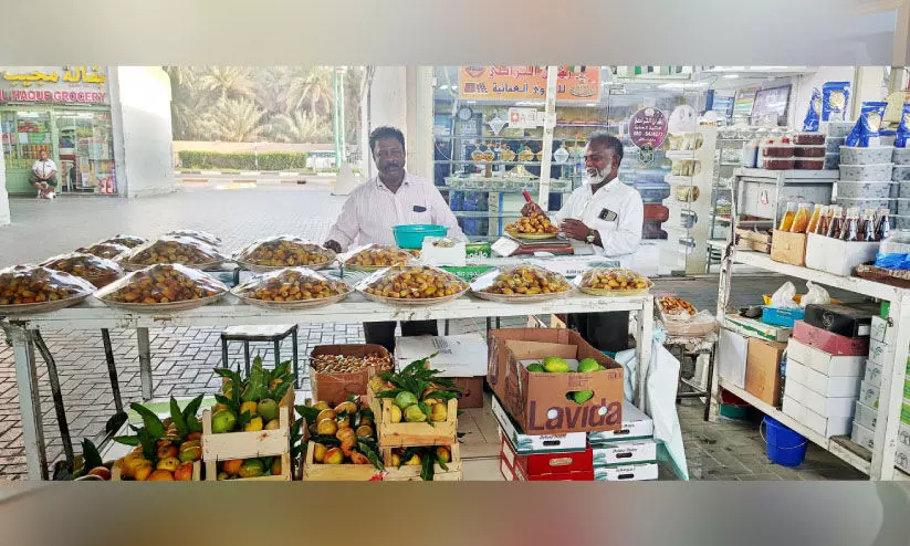 റു​ത​ബ് എത്തി; ഈത്തപ്പഴ സീസണിന് തുടക്കം