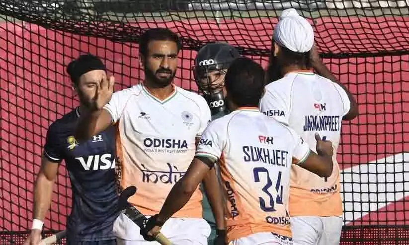 എ​ഫ്.​ഐ.​എ​ച്ച് ഹോ​ക്കി: അ​ർ​ജ​ന്റീ​ന​ക്കെ​തി​രെ ജ​യം തു​ട​ർ​ന്ന് ഇ​ന്ത്യ