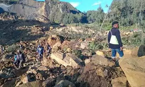 മണ്ണടിഞ്ഞത് 2000 ജീവിതസ്വപ്നങ്ങൾ; കണ്ണീരണിഞ്ഞ് പാപ്വന്യൂഗിനി