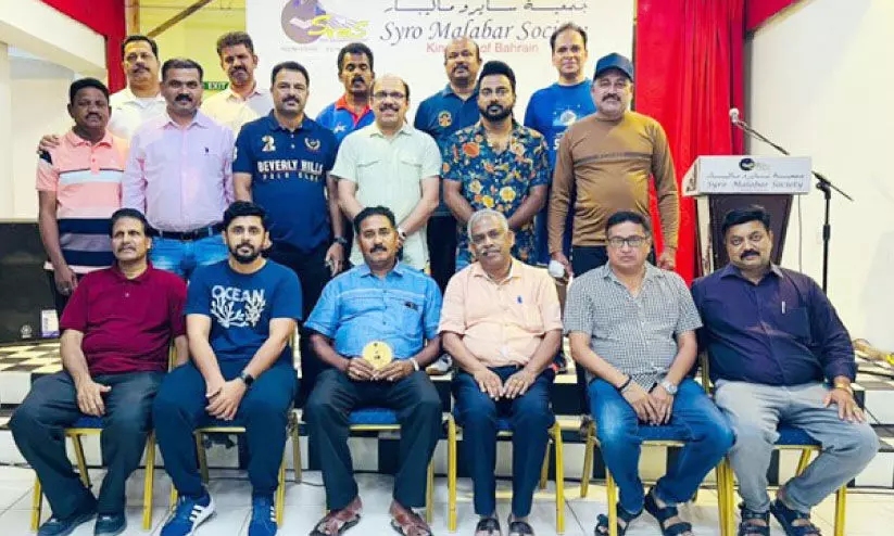 ഷി​ബു എ​ബ്ര​ഹാ​മി​ന് സിം​സ് യാ​ത്ര​യ​യ​പ്പ് ന​ൽ​കി