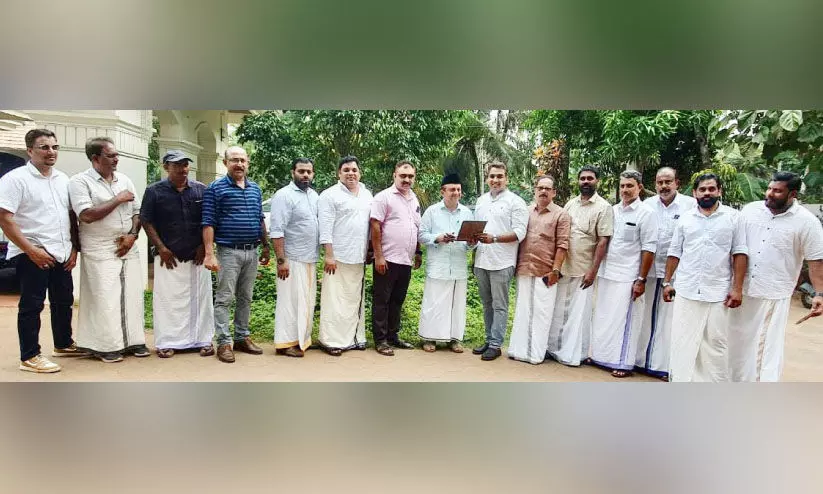 കെ.എം.സി.സി പ്രവാസി പെൻഷൻ വിതരണം ആരംഭിച്ചു കെ.എം.സി.സി പ്രവാസി പെൻഷൻ വിതരണം ആരംഭിച്ചു