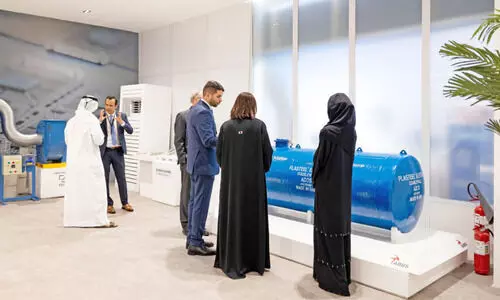 വ്യ​വ​സാ​യ രം​ഗം ശ​ക്തി​പ്പെ​ടു​ത്താ​ൻ 2300 കോ​ടി