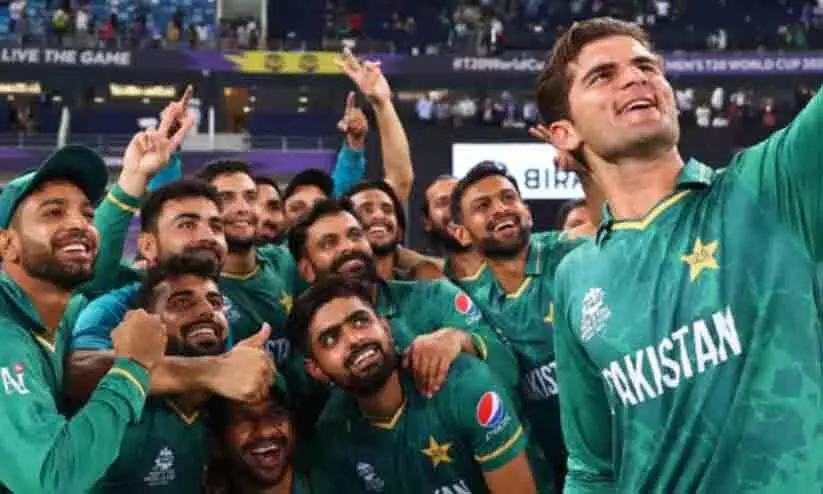 പോരാട്ട വീര്യം കരുത്താക്കി പാകിസ്താൻ പോരാട്ട വീര്യം കരുത്താക്കി പാകിസ്താൻ