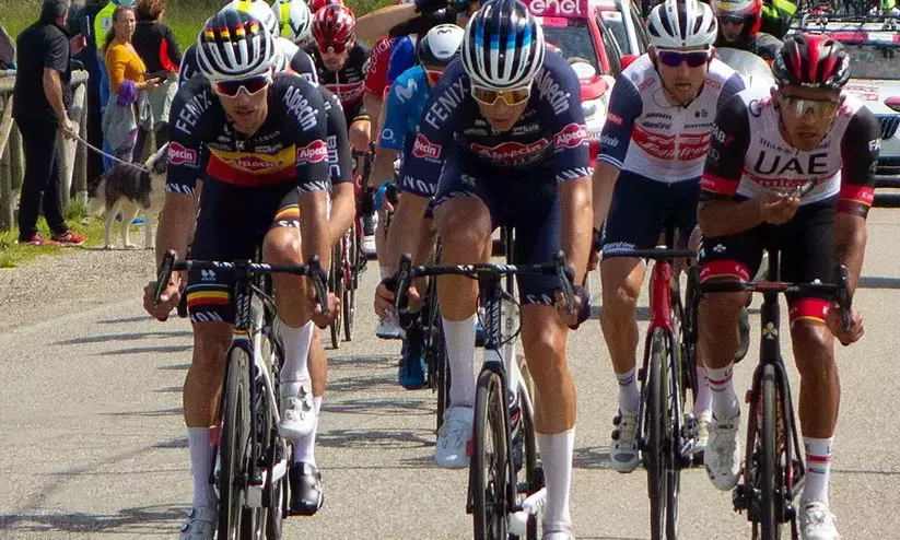 സ്ലോ സൈക്കിള് റേസ് അബൂദബിയില് സ്ലോ സൈക്കിള് റേസ് അബൂദബിയില്