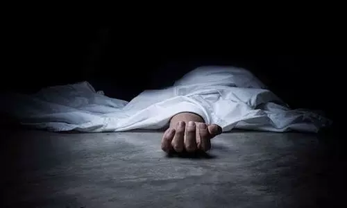 ഫോ​ണ്‍ ചാ​ർ​ജ് ചെ​യ്യു​ന്ന​തി​നി​ടെ വൈ​ദ്യു​താ​ഘാ​ത​മേ​റ്റ് വി​ദ്യാ​ർ​ഥി മ​രി​ച്ചു