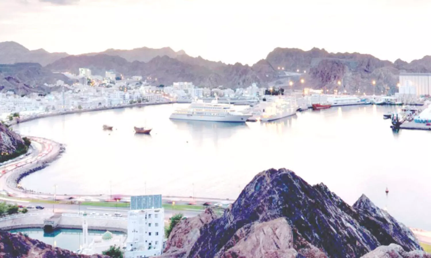 മ​ത്ര വാ​ട്ട​ർ ഫ്ര​ണ്ട്​: മ​സ്ക​ത്ത്​ മു​നി​സി​പ്പാ​ലി​റ്റി ച​ർ​ച്ച ചെ​യ്തു