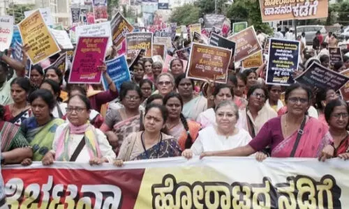 ലൈംഗികാതിക്രമം: പ്രജ്വൽ രേവണ്ണക്കെതിരെ ഹാസനിൽ ബഹുജന മാർച്ച്