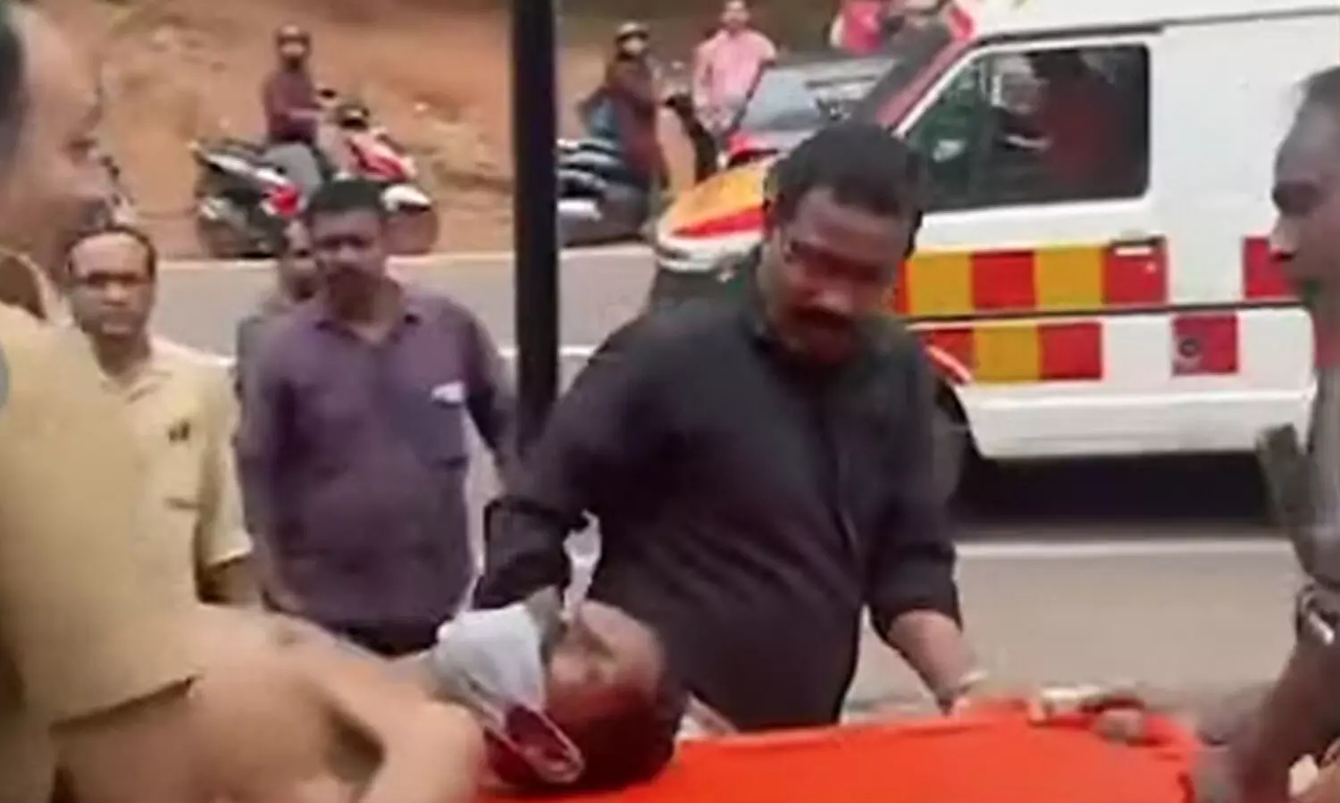 കോഴിക്കോട് മാലിന്യ ടാങ്ക് വൃത്തിയാക്കാൻ ഇറങ്ങിയ രണ്ടുപേർ ശ്വാസം മുട്ടി മരിച്ചു