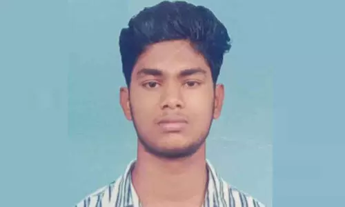 ഓട്ടോ കെട്ടിവലിച്ച് കൊണ്ടുപോകവേ കയർ കുടുങ്ങി ബൈക്ക് യാത്രികൻ മരിച്ചു