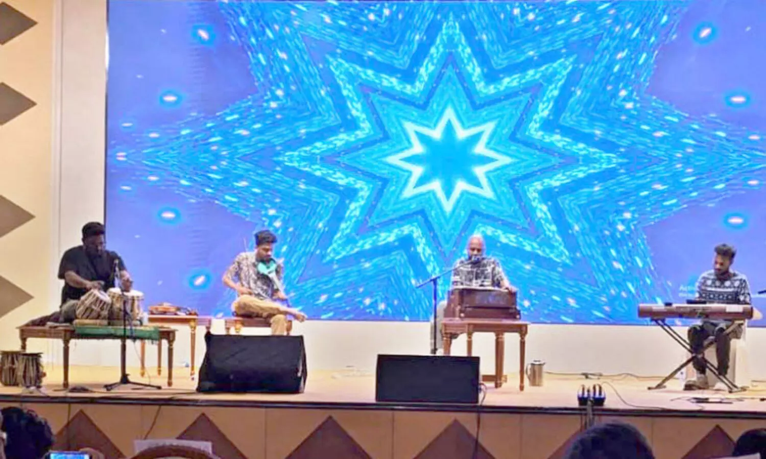 സം​ഗീ​ത​നി​ശ സം​ഘ​ടി​പ്പി​ച്ചു