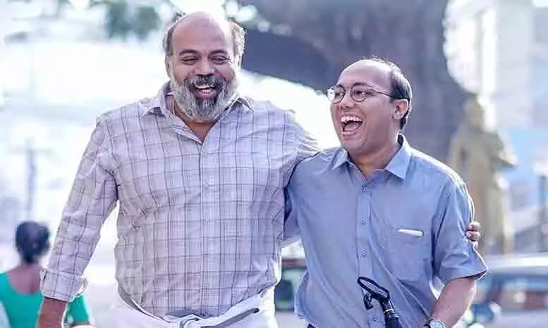 Vishesham Movie   Munnottu Munnottu Video Out