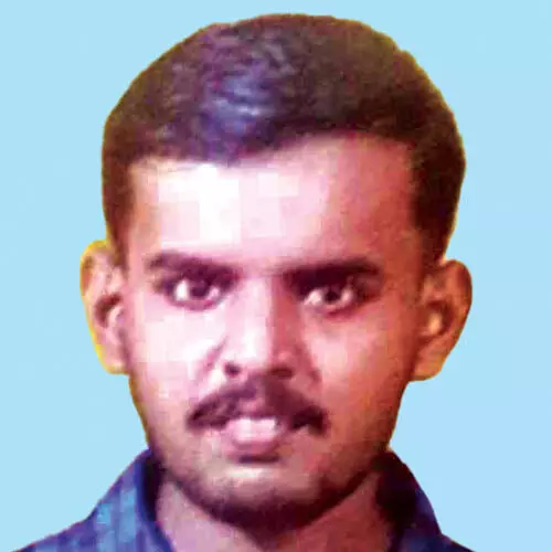 യു​വാ​വ് കു​ള​ത്തി​ൽ മ​രി​ച്ച​നി​ല​യി​ൽ