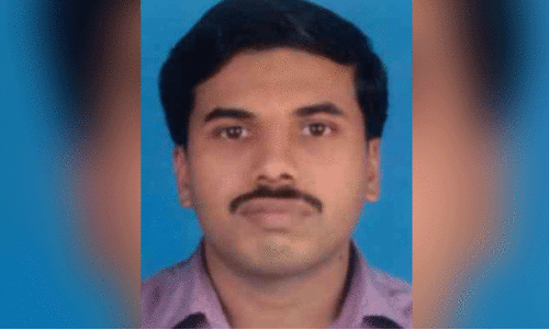 മു​ഹ​മ്മ​ദ്  ശ​രീ​ഫ്