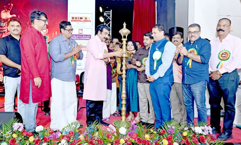 നാടൻ കലകൾ കോർത്തിണക്കി ‘ചിലമ്പ്’ സംഘടിപ്പിച്ചു നാടൻ കലകൾ കോർത്തിണക്കി ‘ചിലമ്പ്’ സംഘടിപ്പിച്ചു