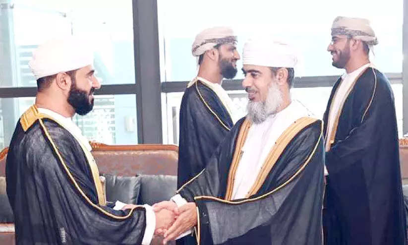 ഒമാൻ ഹജ്ജ് മിഷൻ അംഗങ്ങൾ സൗദിയിലേക്ക് തിരിച്ചു ഒമാൻ ഹജ്ജ് മിഷൻ അംഗങ്ങൾ സൗദിയിലേക്ക് തിരിച്ചു