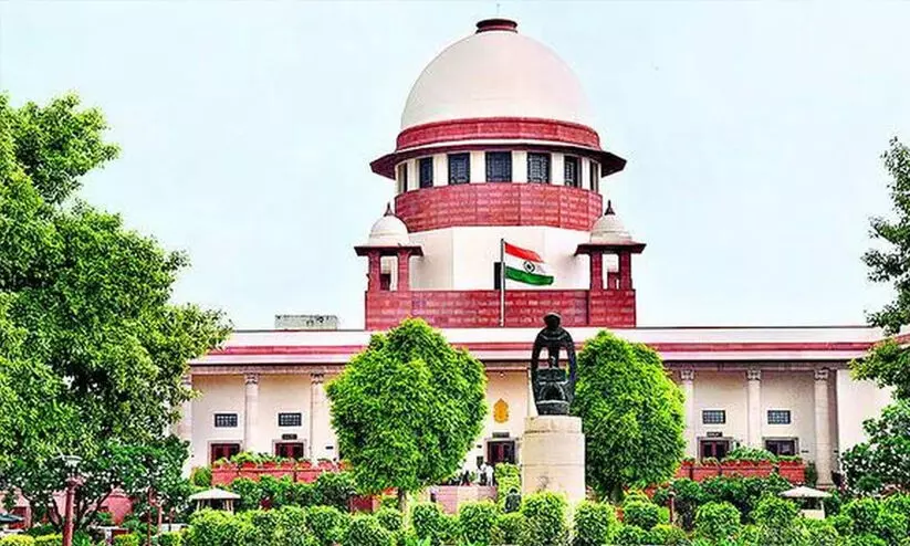 ചന്ദ്രഗിരി നിയമസഭ മണ്ഡലത്തിൽ റീപോളിങ് വേണമെന്ന ആവശ്യം നിരാകരിച്ച് സുപ്രീംകോടതി ചന്ദ്രഗിരി നിയമസഭ മണ്ഡലത്തിൽ റീപോളിങ് വേണമെന്ന ആവശ്യം നിരാകരിച്ച് സുപ്രീംകോടതി