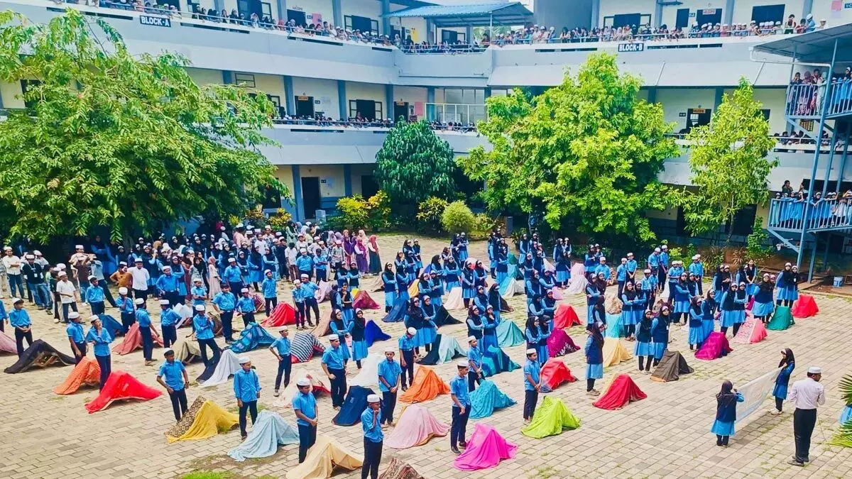 റഫയിലെ കുഞ്ഞുങ്ങളോട് ഐക്യദാർഢ്യവുമായി സ്കൂൾ മുറ്റത്ത് കൂടാരങ്ങൾ തീർത്തു റഫയിലെ കുഞ്ഞുങ്ങളോട് ഐക്യദാർഢ്യവുമായി സ്കൂൾ മുറ്റത്ത് കൂടാരങ്ങൾ തീർത്തു