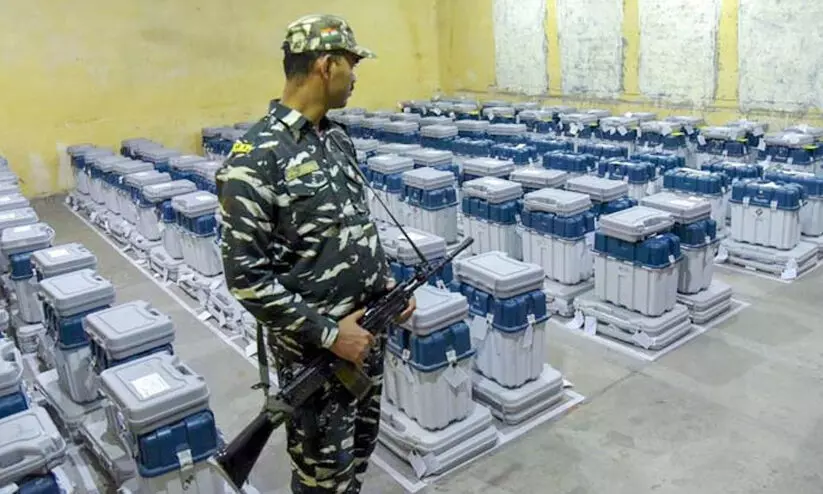 ആകാംക്ഷയുടെ മണിക്കൂറുകൾ; വോട്ടെണ്ണല് ഇങ്ങനെ... ആകാംക്ഷയുടെ മണിക്കൂറുകൾ; വോട്ടെണ്ണല് ഇങ്ങനെ...