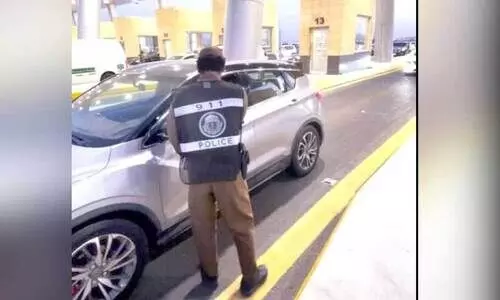 Inspection at the entry gates to Makkah