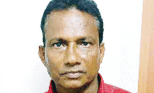 വി​നോ​ദ്  ബാ​ല​കൃ​ഷ്ണ​ൻ