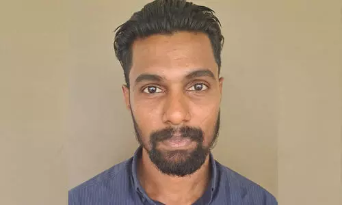 വിദേശത്ത് ഒളിവിൽ കഴിഞ്ഞ പോക്സോ കേസ് പ്രതി നാട്ടിൽ വരുന്നതിനിടെ ഗുജറാത്തിൽ അറസ്റ്റിൽ