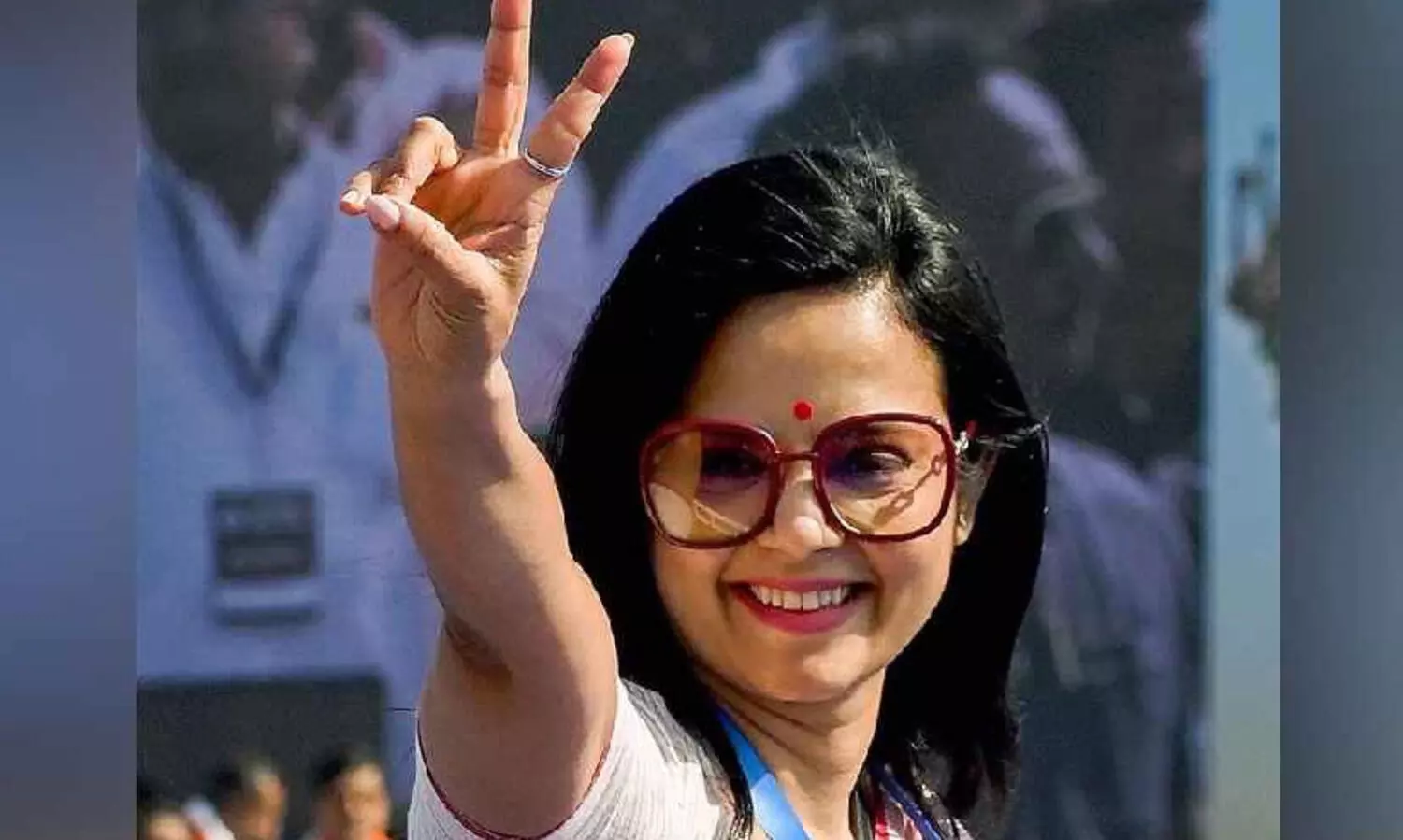 കൃഷ്ണനഗറിൽ മഹുവയുടെ മുന്നേറ്റം