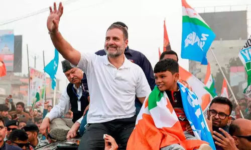 കനത്ത പോരാട്ടം കാഴ്ച വെച്ച് ഇൻഡ്യ