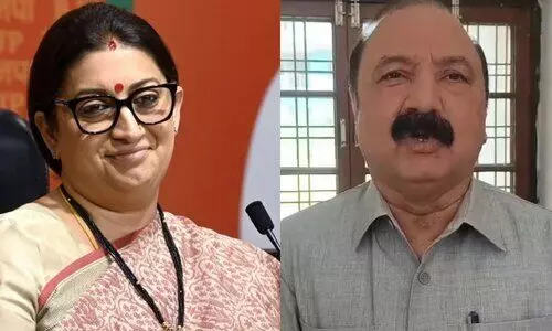 അമേത്തിയിൽ സ്മൃതി ഇറാനി പിന്നിൽ; കോൺഗ്രസ് തിരിച്ചുവരുമോ?