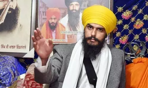 ജയിലിൽനിന്ന് മത്സരിക്കുന്ന സിഖ് വിഘടനവാദി അമൃത്പാൽ സിങ് ലീഡ് ചെയ്യുന്നു
