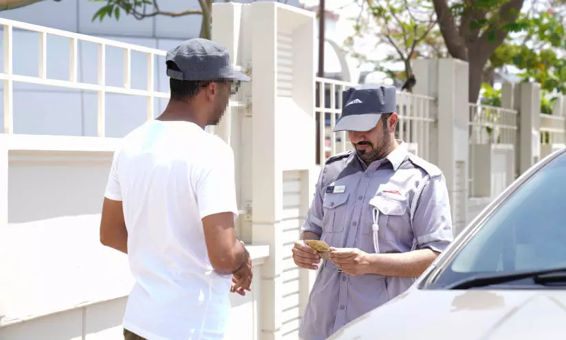 ദുബൈയിൽ 220 വ്യാജ ടാക്സി കാറുകൾ പിടിച്ചെടുത്തു ദുബൈയിൽ 220 വ്യാജ ടാക്സി കാറുകൾ പിടിച്ചെടുത്തു