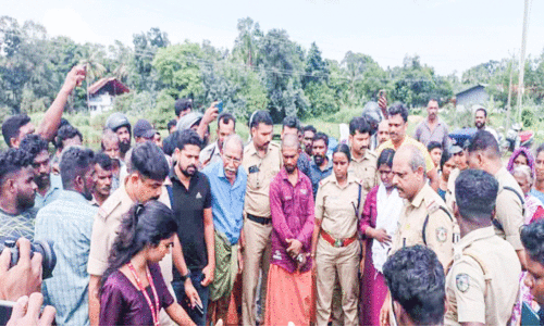 സ്കൂട്ടർ യാത്രികയെ ഇടിച്ചുവീഴ്ത്തി ആഭരണങ്ങള് കവര്ന്ന ദമ്പതികള് പിടിയില് സ്കൂട്ടർ യാത്രികയെ ഇടിച്ചുവീഴ്ത്തി ആഭരണങ്ങള് കവര്ന്ന ദമ്പതികള് പിടിയില്