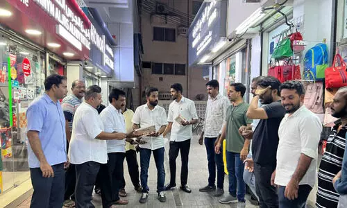 തെ​ര​ഞ്ഞെ​ടു​പ്പ്​ വി​ജ​യാ​ര​വ​ത്തി​ൽ  പ്ര​വാ​സ ലോ​ക​വും