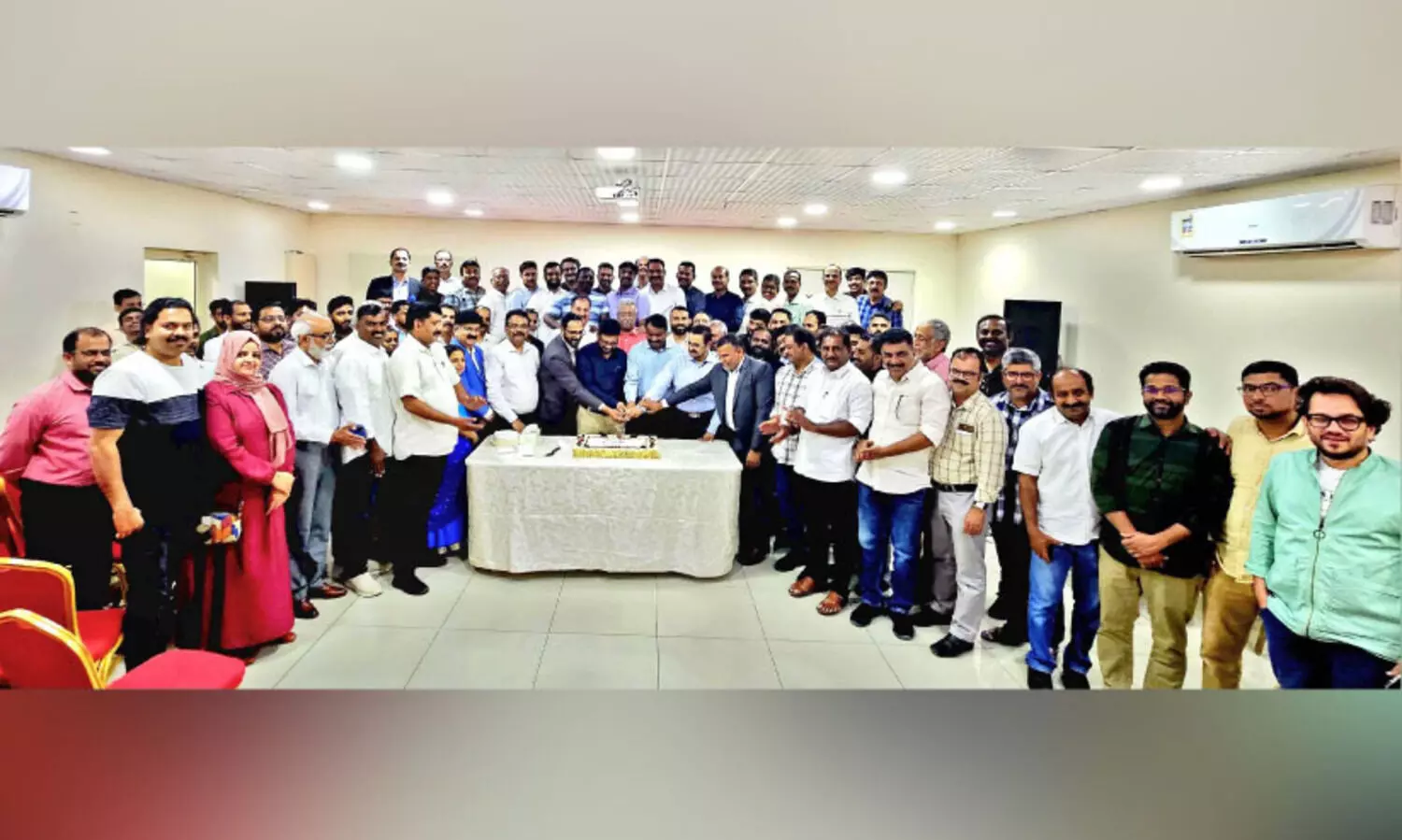 ഗ​ൾ​ഫ് മാ​ധ്യ​മം ര​ജ​ത​ജൂ​ബി​ലി:   നെ​ഞ്ചോ​ടു ചേ​ർ​ത്ത് പ്ര​വാ​സ​ലോ​കം