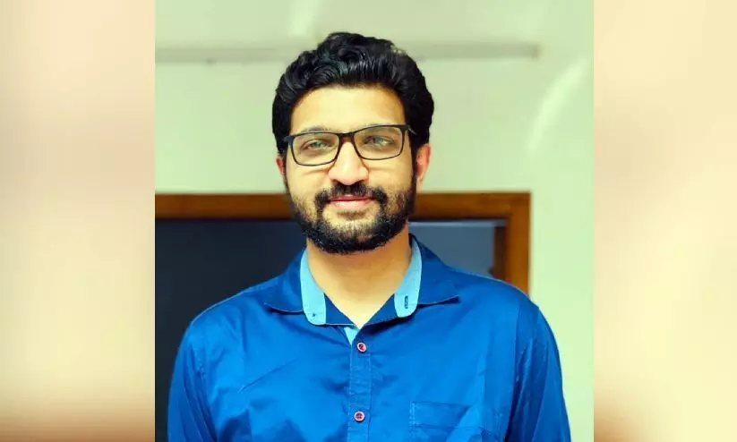 കുന്ദമംഗലം സ്വദേശി ബസിൽ കുഴഞ്ഞുവീണ് മരിച്ചു കുന്ദമംഗലം സ്വദേശി ബസിൽ കുഴഞ്ഞുവീണ് മരിച്ചു
