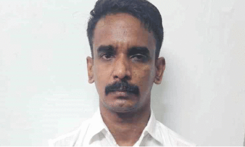 വി​നീ​ഷ്