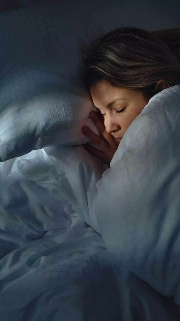 കിടന്നിട്ട് ഉറക്കം വരുന്നില്ലേ? നന്നായി ഉറങ്ങാനുള്ള മാർഗങ്ങളറിയാം