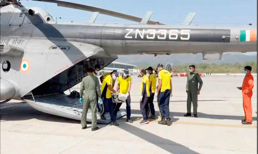 മലയാളികളടക്കം ഒമ്പതു ട്രക്കർമാരുടെ   മൃതദേഹങ്ങൾ ബംഗളൂരുവിലെത്തിച്ചു