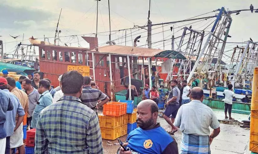 ട്രോളിങ് നിരോധനം നാളെ അർധരാത്രിയോടെ