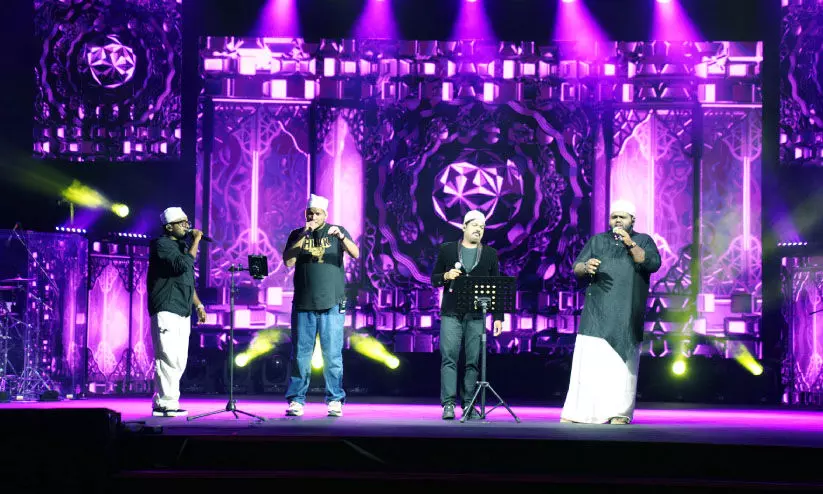 അ​ല​ക​ട​ലാ​യി​ റ​ഹ്​​മാ​നി​യ: എ.​ആ​ർ. റ​ഹ്​​മാ​ന്‍റെ പാ​ട്ടു​ക​ൾ കോ​ർ​ത്തി​ണ​ക്കി സം​ഗീ​ത​രാ​വ്​