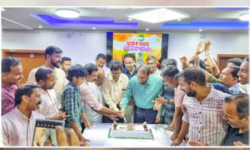 യു.​ഡി.​എ​ഫ് സ​ലാ​ല​യി​ൽ വി​ജ​യാ​ഘോ​ഷം സം​ഘ​ടി​പ്പി​ച്ചു