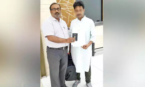 ഏ​ജ​ന്റി​ന്റെ ത​ട്ടി​പ്പി​നി​ര​യാ​യ കൊ​ൽ​ക്ക​ത്ത സ്വ​ദേ​ശി​യെ നാ​ട്ടി​ലെ​ത്തി​ച്ച് പ്ര​വാ​സി ലീ​ഗ​ൽ സെ​ൽ