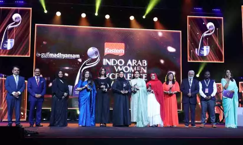 ഇസ്റ്റേൺ ഇൻഡോ അറബ് വുമൺ എക്സലൻസ് പുരസ്കാരം സമ്മാനിച്ചു ഇസ്റ്റേൺ ഇൻഡോ അറബ് വുമൺ എക്സലൻസ് പുരസ്കാരം സമ്മാനിച്ചു