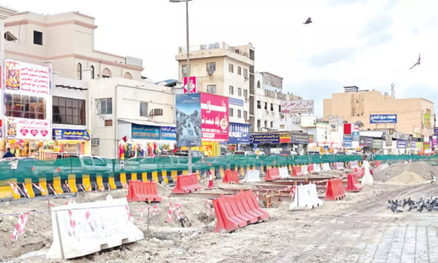 മു​ഹ​റ​ഖ് സൂ​ഖ് ന​വീ​ക​ര​ണം: ക​ച്ച​വ​ടം ന​ഷ്ട​പ്പെ​ട്ട വ്യാ​പാ​രി​ക​ൾ​ക്ക് സ​ഹാ​യം ന​ൽ​കും