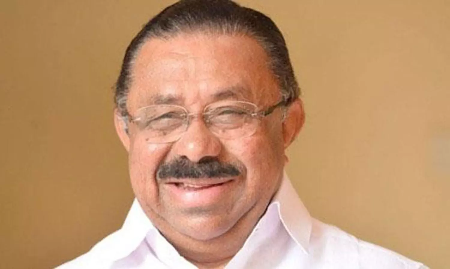 രാഹുൽ ഗാന്ധിയുടെ വയനാട് സന്ദർശനം; 12 ലെ നിയമസഭാ മാർച്ചും സംസ്ഥാന ഏകോപന സമിതിയും മാറ്റിവെച്ചു