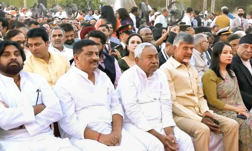 സത്യപ്രതിജ്ഞ ചടങ്ങിൽ