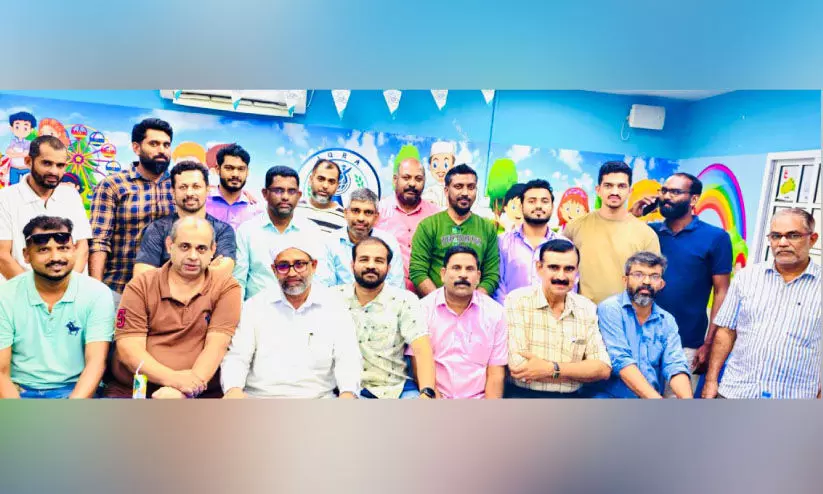 യാത്രയയപ്പ് നൽകി